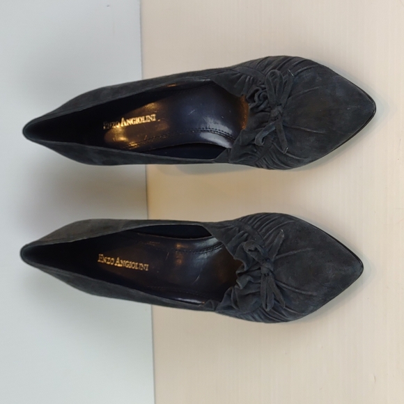 Enzo Angiolini Gray Suede "Sweetpea" Ruffled Ruched Vamp Bow Pointy Toe Heel NWT - Picture 4 of 13